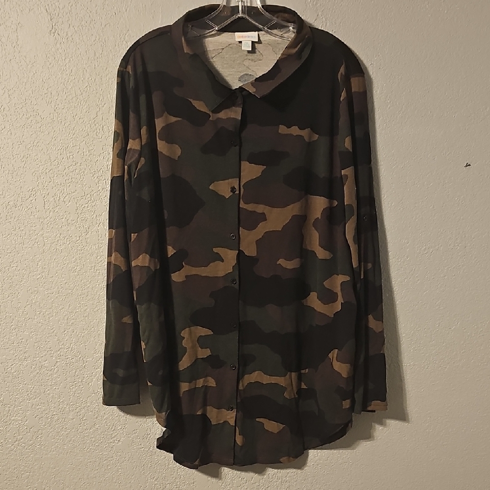 LuLaRoe Women's Camouflage Button-Down Shirt